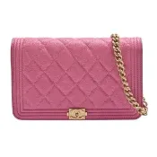【CHANEL 香奈兒】經典BOY系列金釦壓邊菱格粒紋小牛皮WOC手拿/斜背包(桃粉色-展示品AP1117C-PEACH-PK-GPN)