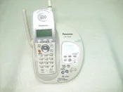Panasonic 國際『2.4G』數位答錄電話 KX-TG2432 , 發光天線+按鈕, 9 成新
