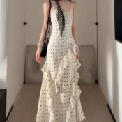 法式波點吊帶連衣裙女 復古度假長洋裝 蕾絲細肩帶修身長裙 高腰剪裁 側邊層次荷葉魚尾擺 純欲約會度假氣質長洋裝 單穿疊穿