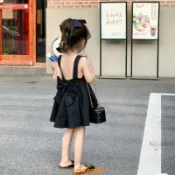 🍒 韓國童裝 夏裝女童露背連身裙 方領洋裝 兒童洋氣公主裙 女孩無袖蝴蝶結吊帶裙 夏季薄款小黑裙大擺生日裙子YR