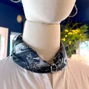 50cm 方巾_真絲絲巾_ 熊貓報紙圖案絲巾 ChristalART