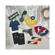 (店+)【預購】客製化紙雕裝飾｜警察款｜手工卡片手作紙雕生日情人節週年紀念日禮物母親節父親節聖誕節萬用卡機關情侶似顏繪人像