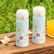 【THERMOS膳魔師】藍色小花不鏽鋼超輕量彈蓋真空保溫瓶400ml(JNL-402)