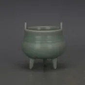 協貿國際日用品生活2館 宋 龍泉青瓷玄紋三足鼎香爐 仿古舊貨古玩古典家居裝飾收藏擺件