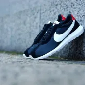 (店+)【NIKE 耐吉】Nike Roshe LD-1000 阿甘鞋 黑紅 女鞋 819843-001