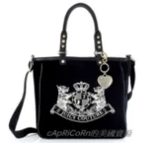 優惠11月25日止官網代購《Juicy Couture》美國潮牌 蘇格蘭犬標誌 愛心水鑽吊飾 手提 肩揹 斜揹 托特包【one size】共2色