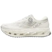 (店+)【LI-NING 李寧】AZGW309-5 中國李寧 弧ACE 3 潮流運動 COOL SHELL 織物TPU減震透氣反光回彈 低幫 LI-NING ARC跑步鞋 男款 香檳白