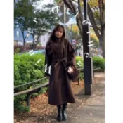 現貨 💟 氣質🆙 💕 巧克力 可可色 毛呢 ✨ FLORA ✨ch* 長版 立領 毛尼 大衣 外套