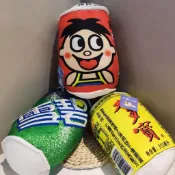 優選🎀飲料小夥伴 飲料娃娃 咖啡娃娃 絨毛吊飾 午後の紅茶 思樂冰 辦公室小物 可愛療愈娃娃趣味牛奶汽水毛絨玩具仿真印