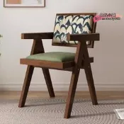 【臺灣現貨】砝是中古實木餐椅侘寂風椅復古軟椅子靠背椅扶手椅昌迪加tω路添是級權臺罪打得網陸購務是級