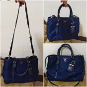 Prada 正版絕版 2010年深寶藍色美品 真皮及帆布包身 微倉庫折舊 五金及內裡很新 手提肩背斜背包 請看商品敘述