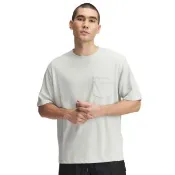 【UNDER ARMOUR】UA 男 Meridian 口袋短袖T-Shirt_1390244-377(灰綠色)