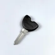 【偉信原廠零件館】Vespa 原廠 無晶片鑰匙 黑色粗胚 573960 | 適用 ET8/LT