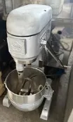 ○大員林2手貨○二手二貫攪拌機30L/揉麵糰/拌饀料/饅頭/餅干/麵包/烘焙用/2貫30公升/一桶二配件/三相220V
