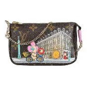 【Louis Vuitton 路易威登】LV M81760限量款經典LOGO吉祥物帆布拉鍊鏈袋手提肩背包(咖啡x巴黎凡登廣場)