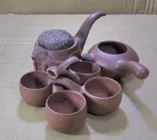 早期宜興紫砂壺 煙斗壺組 1壺1茶海4茶杯 佘蘭芳 珍藏40年全新品 藝術創作紫砂壺 早期原礦紫砂紅泥 側把茶壺 煙斗茶