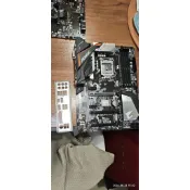 B360 AORUS GAMING 3 W I F I 賣主機板一片含檔板乾淨漂亮