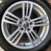 中古BMW原廠 M Sport 18吋鋁圈含胎 福斯 VW T5 T6 一組四個含胎28800元