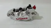 TRIONES 川歐力士 最新款 銀底紅字 CNC 對四卡鉗 質感超優  黑底紅字 籃底黃字 各色都有