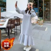 Angel媽咪 孕婦洋裝 台灣出貨 冬季女胖mm150kg可穿寬鬆大碼顯瘦大擺荷葉連衣裙刷毛加厚減齡過膝裙