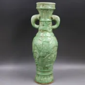 銀聯網日用品生活館 明龍泉窯浮雕刻云龍紋象耳瓶仿古老貨瓷器家居擺件古董古玩收藏1入