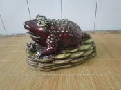 財招三腳蟾蜍 石灣陶 (底部有落款)