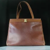 輝煌年代 OLD ERA _早期二手Salvatore Ferragamo義大利製肩背包