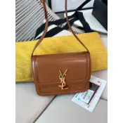 幾乎全新未拆封YSL圣羅蘭Solferino豆腐包棕色小號box小方包斜挎包 可單肩可斜挎，尺寸約18×14CM 有盒