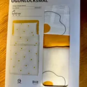 IKEA 特價 OGONLOCKSMAL 嬰兒寢具 3件套裝 荷包蛋 60x120公分 彌月禮盒 幼兒 嬰兒床包 新生兒