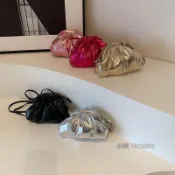 [奈嶼 Niceisle] 亮面抽繩束口單肩包 斜挎休閒餃子包 細肩帶設計 復古褶皺風 日常聚會百搭