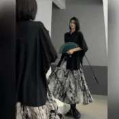 ［w-9008]暗黑個性國風鬆緊腰大裙擺長裙/寬鬆特色襯衫