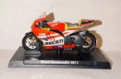 7-11 世界摩托車錦標賽冠軍傳奇 VALENTINO ROSSI 瓦倫蒂諾 羅西系列 經典重機 模型 杜卡迪 2011
