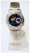 *格斯小舖* SEIKO J.SPRINGS 個性時尚錶*月型星期逆跳*多功能日曆*日常防水30米*時尚藍