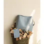 【京站i購物】【KINAZ】小花苞袋口多層附拉鍊包雙背帶肩背斜背水桶包-棉花糖藍-小公主系列(BZ96420-39)
