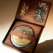 優選🏆正宗普洱普洱茶生茶357克大樹古樹茶葉雲南七子餅無量山禮盒裝臺灣出貨