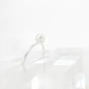 / 霧光 / 鈕扣珍珠 鏤空花托 925純銀戒指