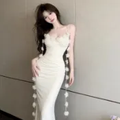 【桃喜Rich女裝】米白色洋裝 黑色洋裝 法式帶胸墊花朵流蘇純欲甜辣妹吊帶長裙 露背沙灘度假裙子 紅色連身裙 宴會洋裝