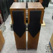 『澄橘』Chario Hiper 2000 Tower 落地喇叭 一對 木紋《二手交換買賣》A80422
