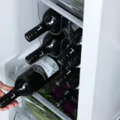 協貿國際日用品生活館 家用透明塑料飲料酒瓶收納盒葡萄酒架酒櫃冰箱廚房收納架紅酒架子