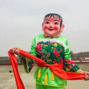 ✈️臺灣出貨✈️塑料大頭娃娃頭套面具小男孩小女孩秧歌舞龍舞獅演出衣服喜慶道具🔥工廠直銷🔥