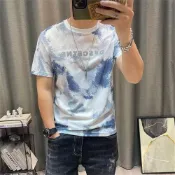 (店+)【B1 地下室】短T 休閒渲染英文字短袖上衣 圓領短T ins潮流 男生衣服 夏季穿搭 衣服男 NL623502