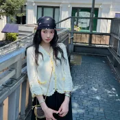 韓版秋季新品街頭潮流米白色V領單排扣長袖針織上衣女裝寬鬆毛衣