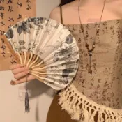 古典文藝風小扇子 隨身便攜扇 古風貝殼扇 折疊清涼扇 拍照道具 漢服古典中國風扇子 折扇 扇子 折疊扇 舞蹈扇 手扇
