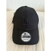 全新正品-韓國New Era 棒球帽(全黑LA及NY)