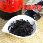 -魚池鄉明香紅玉紅茶(75g鐵罐裝)- 手採台茶18號，日月潭明香紅茶農民自產自銷，檢驗合格無農藥，買2罐附禮盒禮袋。