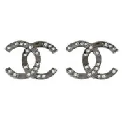 CHANEL 鑲嵌水鑽雙C LOGO耳針式耳環(銀)