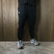 美國百分百【全新真品】Under Armour 長褲 刷毛 棉質 素色 運動褲 UA 長棉褲 綁繩 logo 黑色 CY87
