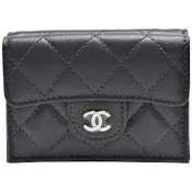 CHANEL 經典銀色雙C LOGO菱格粒紋牛皮暗釦三折短夾(灰色)
