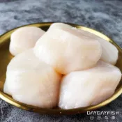 (店+)【日日有漁】L尺寸-日本北海道生食級干貝(21~25顆/1kg原裝盒)