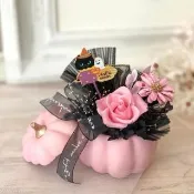 【OSTARA FLORIST 奧斯塔拉花藝】萬聖節限定永生花粉色系南瓜盅(永生花、乾燥花、花禮、萬聖節)